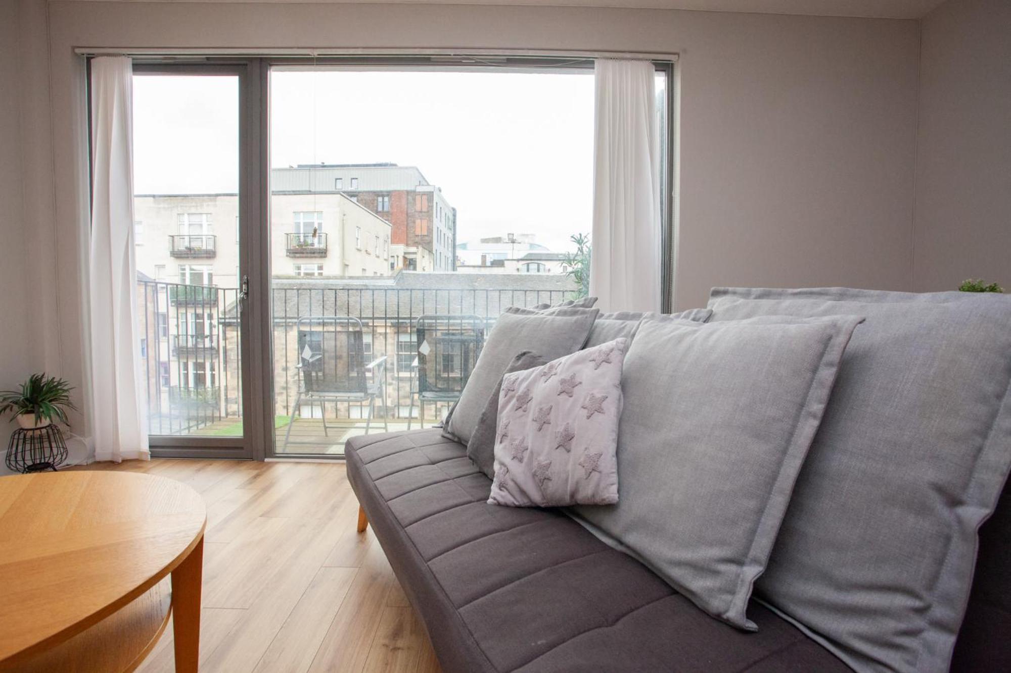 1 Bedroom Flat In The Heart Of Merchant City Glasgow Exterior foto